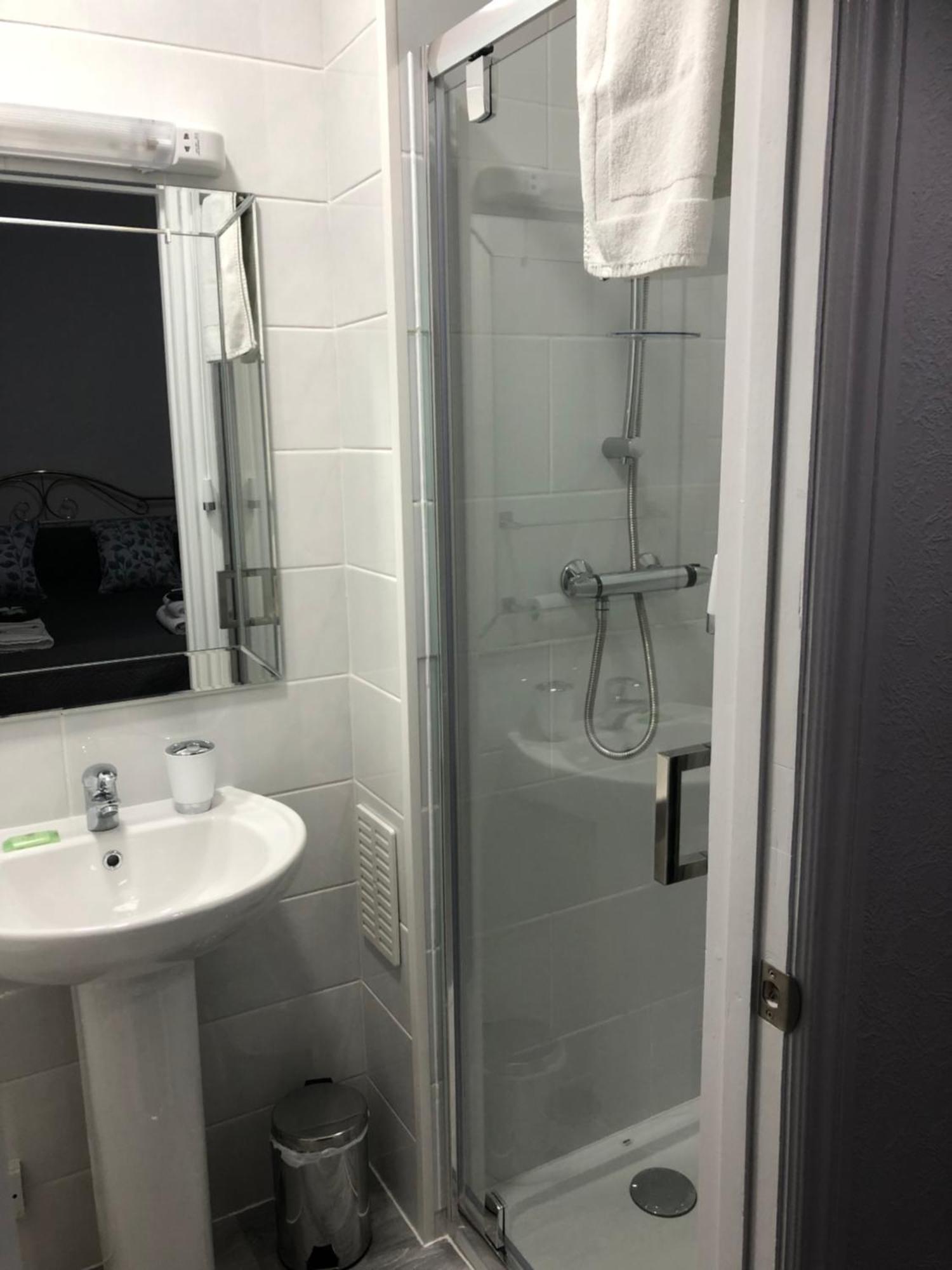 Fairways Guest House Кембридж Экстерьер фото