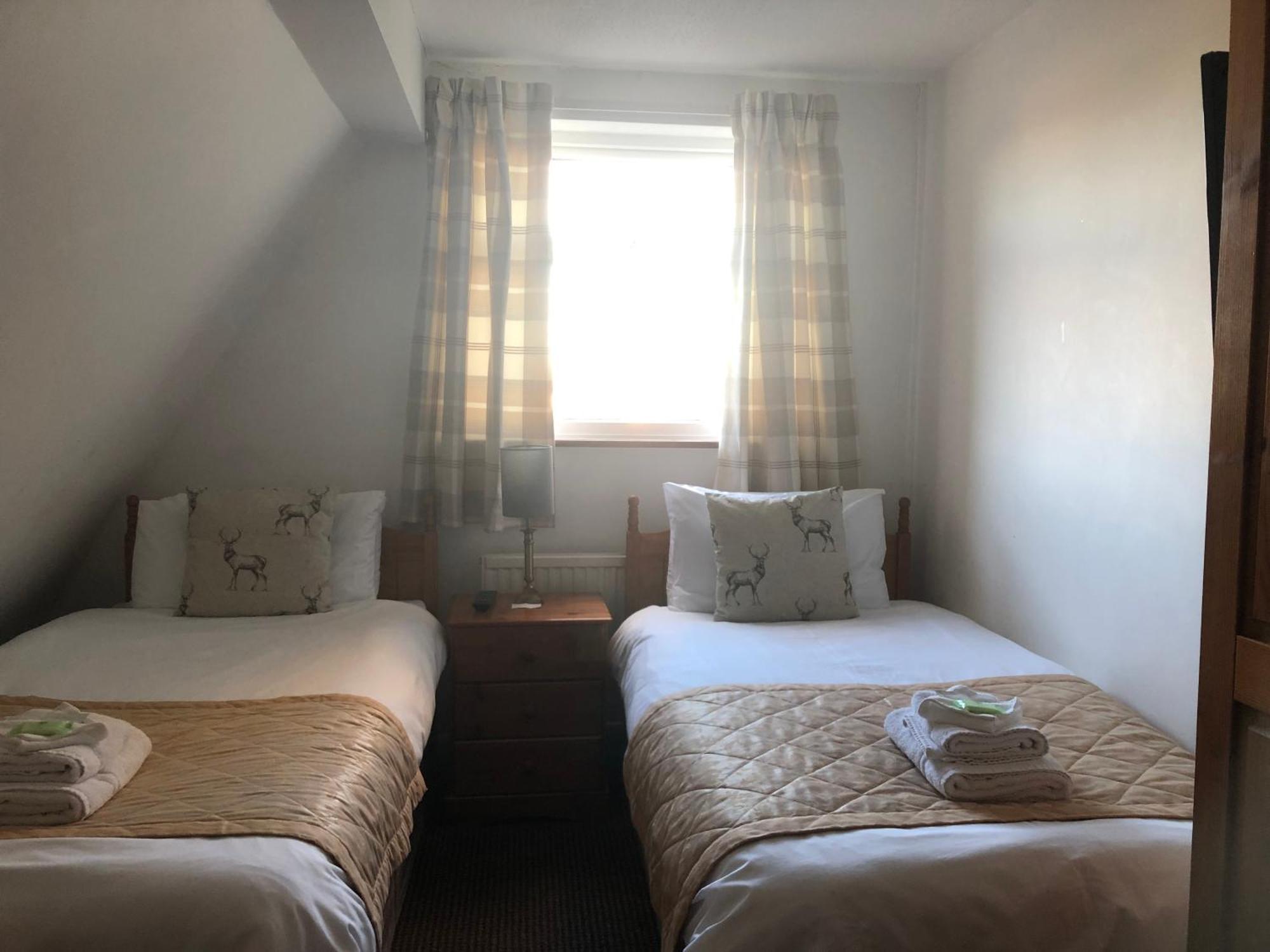 Fairways Guest House Кембридж Экстерьер фото