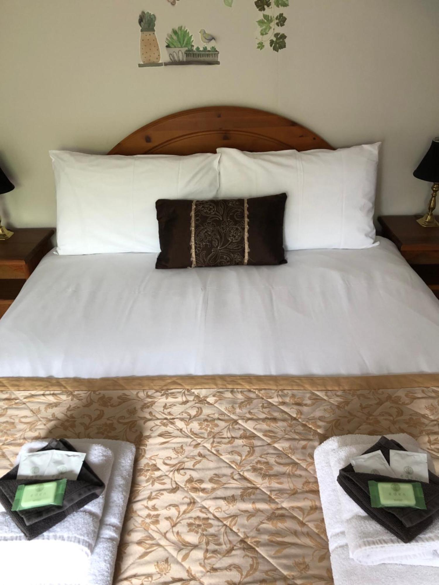 Fairways Guest House Кембридж Экстерьер фото