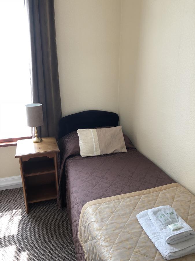 Fairways Guest House Кембридж Экстерьер фото